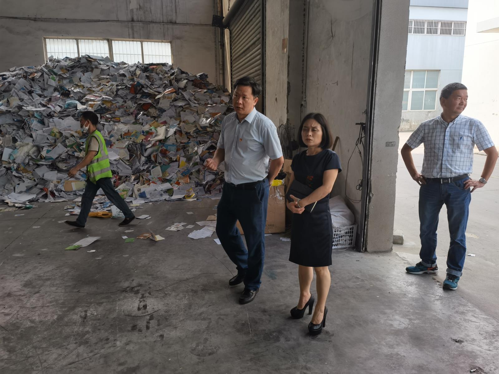 指導(dǎo)工作1.jpg 指導(dǎo)工作1.jpg